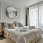 Aparthotel Scala Center By Downtown 3*