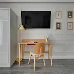 Aparthotel Scala Center By Downtown
