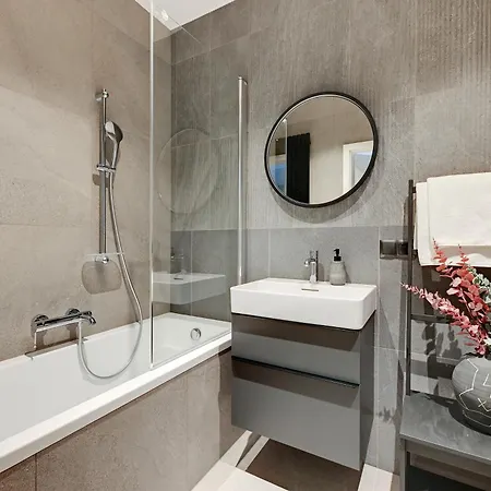 Scala Center By Downtown Appartement *