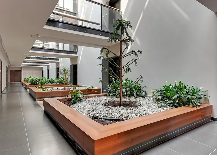 Aparthotel Scala Center By Downtown 4*