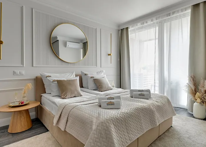 Aparthotel Scala Center By Downtown 4*