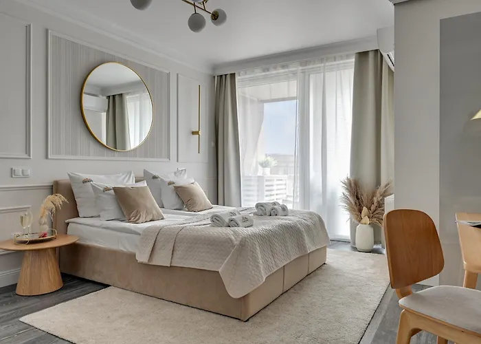 Aparthotel Scala Center By Downtown 4*